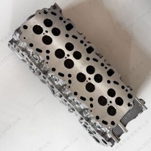 �m���TOYOTA 1KD-FTV �����w  11101-30050  THE CYOINDER COVER