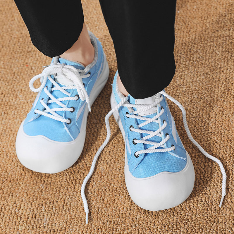 Zapatos de punta grande feos y lindos de nicho, zapatos de lona de otoño coreanos de suela gruesa con absorción de impactos, zapatos casuales bajos cómodos y versátiles