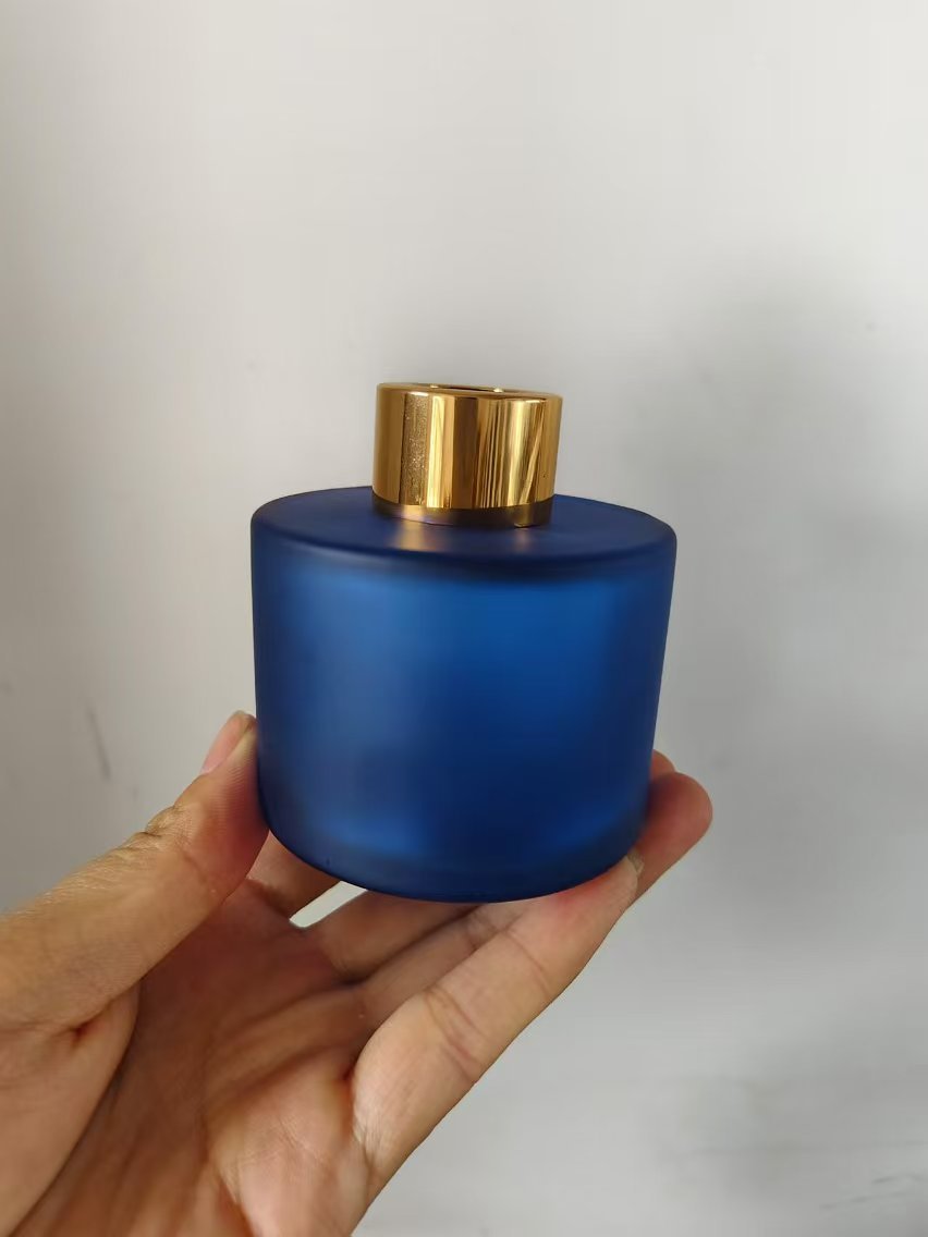 반투명 파란색(캡이 없는 네이키드 병); 120ML