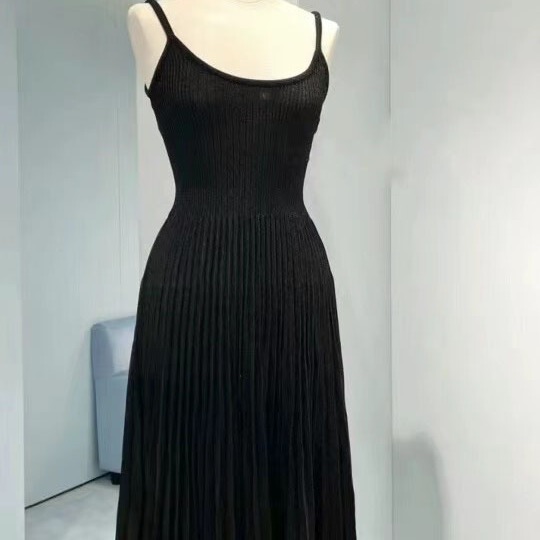 M Brand 2026 Autumn and Winter New Style Elegant Shimmering High-End Coat, Slim-Fitting Long Umbrella Dress for Women