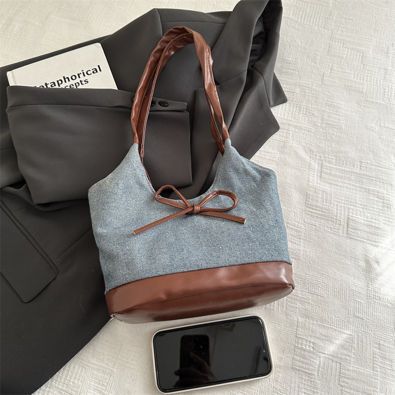 Invierno nuevo bolso de arco de gran capacidad de hombro bolso axilar 2024 este año bolso ocio popular bolso especial