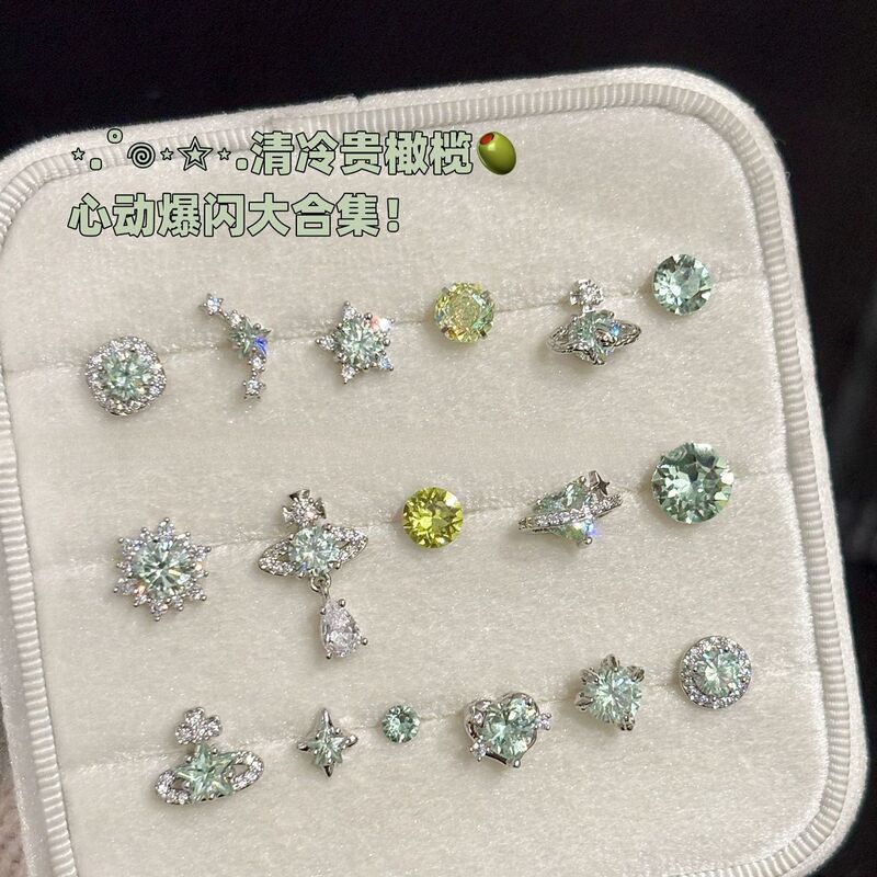 F136 titanium alloy sparkling olive zirconium color zircon ear bone stud, 1.2mm thick, 0.9mm inner thread spiral ear stud F136 titanium alloy sparkling olive zirconium color zircon ear bone stud, 1.2mm thick, 0.9mm inner thread spiral ear stud