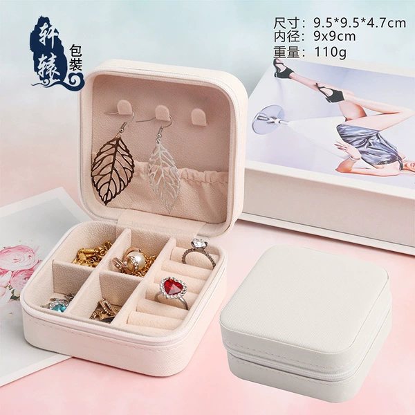 Box with zipper, 00215meter