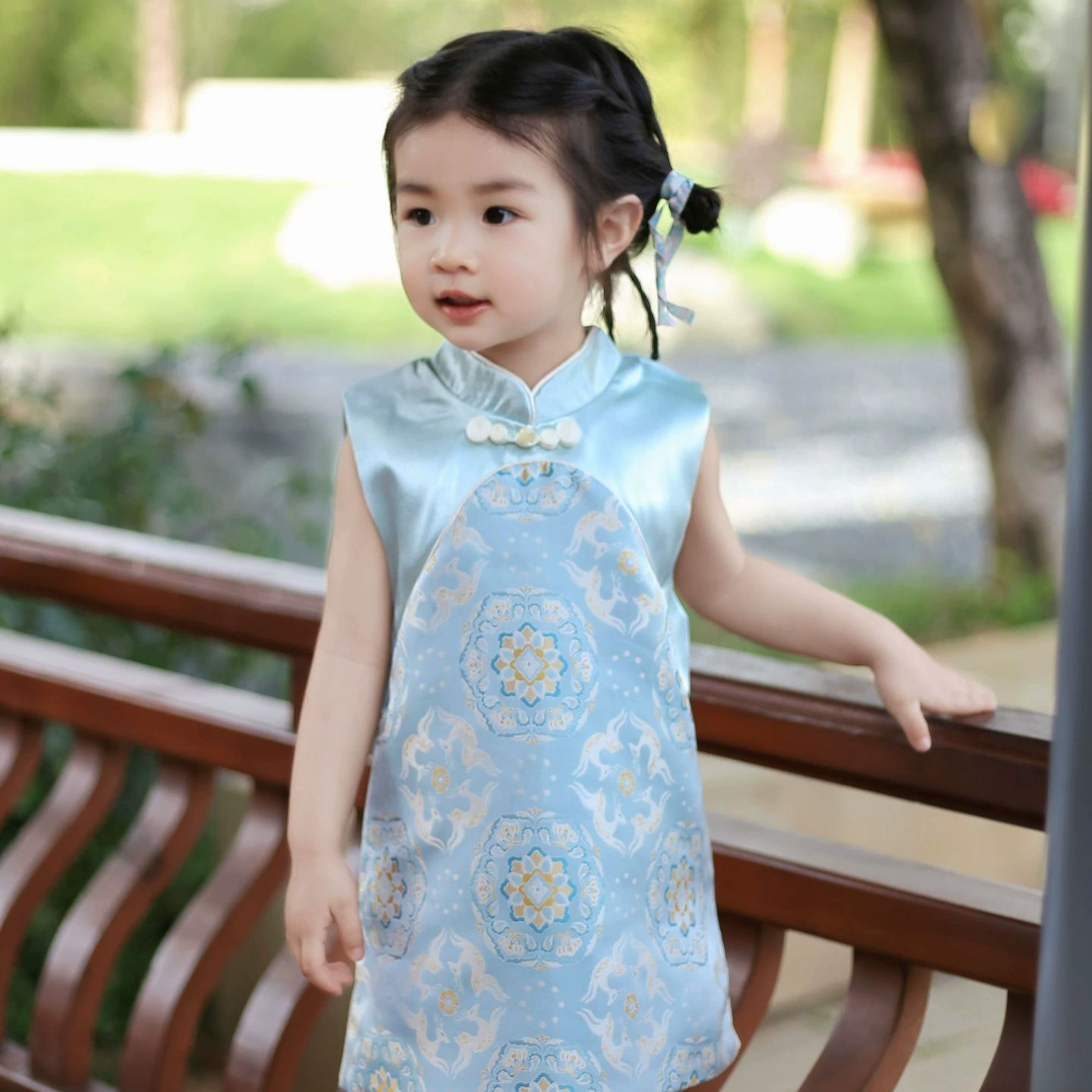 Летний брат и сестра одеваются еженедельно Новый китайский костюм