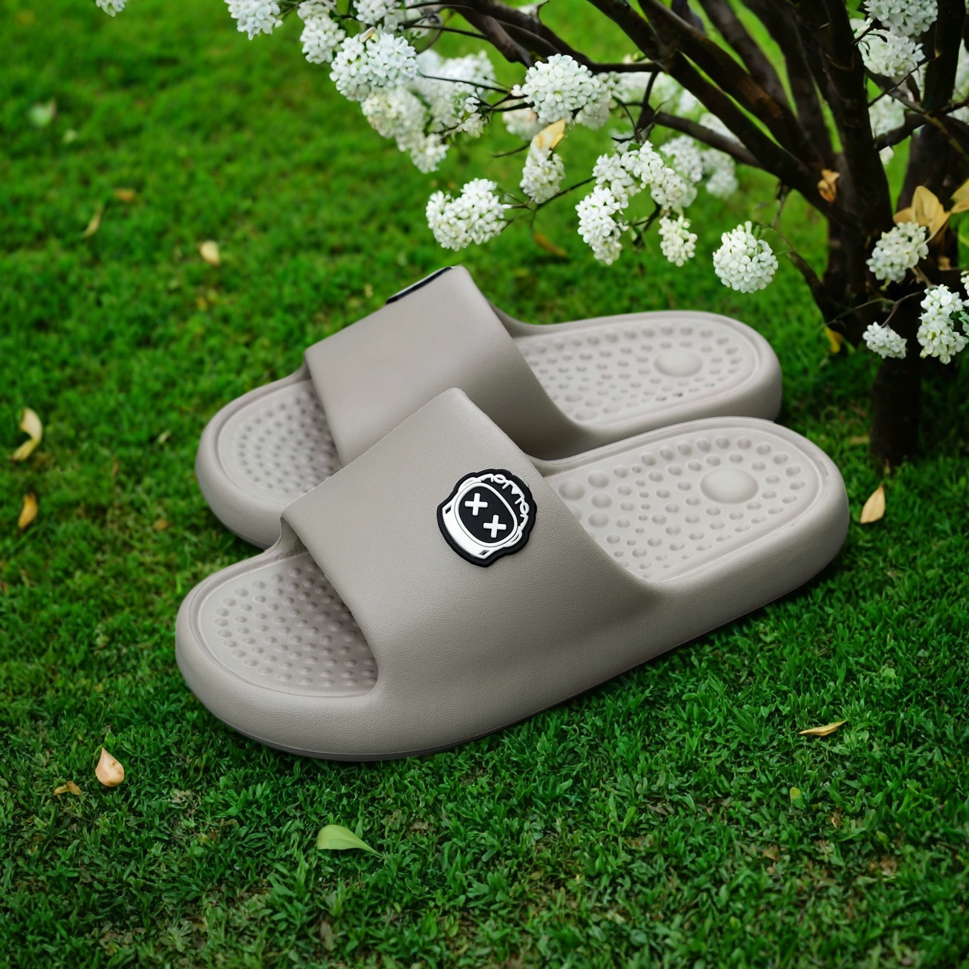 2025 новые домашние тапочки для массажа стоп из EVA, женские ванные комнатные сандалии для дома, нескользящие комнатные тапочки