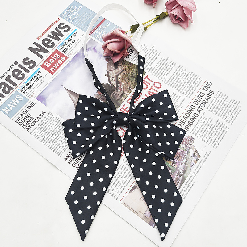 Punto al por mayor de doble capa oblicua pajarita de lunares moda nueva camisa estilo universitario uniforme enorme mango largo cuello JK flor