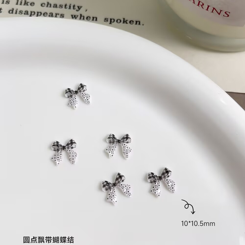 4 # 격자 무늬 폴카 도트 활