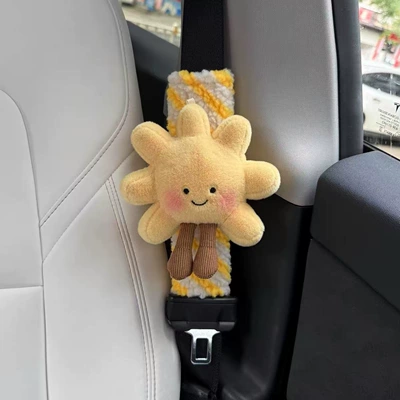 Cute Bee and Puppy: Seat belt shoulder pad