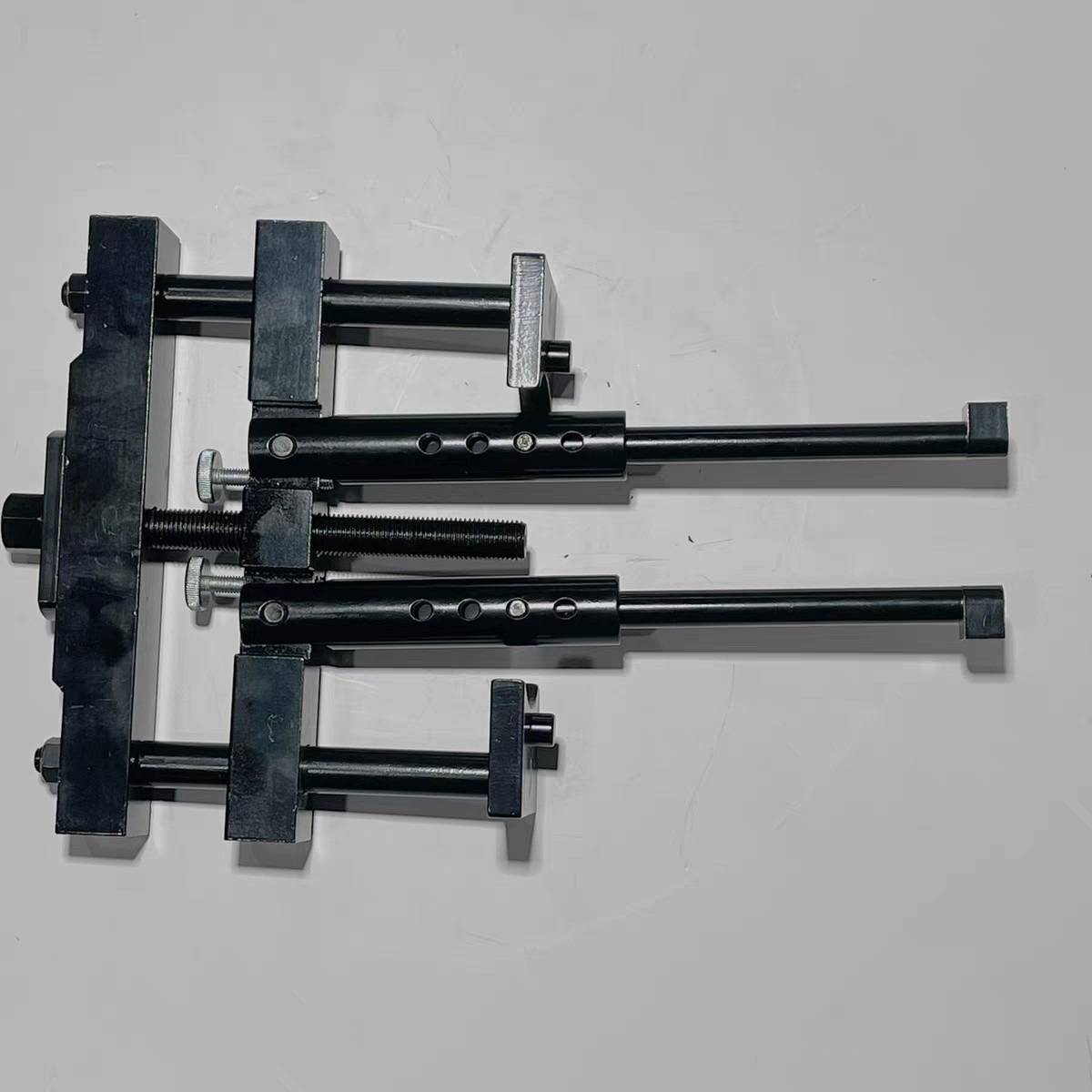 Cylinder liner puller for Cummins engine 6CT6L 114 bore size, part number 3376015EA