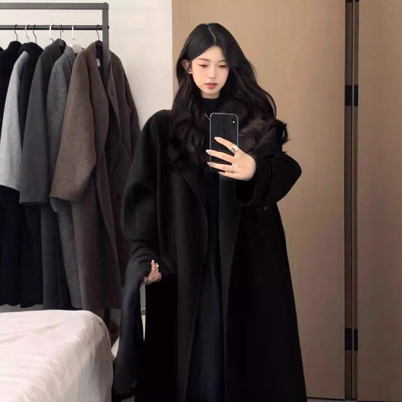 Women's Woolen Coat 2026 Autumn and Winter New Style, High-End and Super Stylish, Petite Hepburn Style Mid-Length