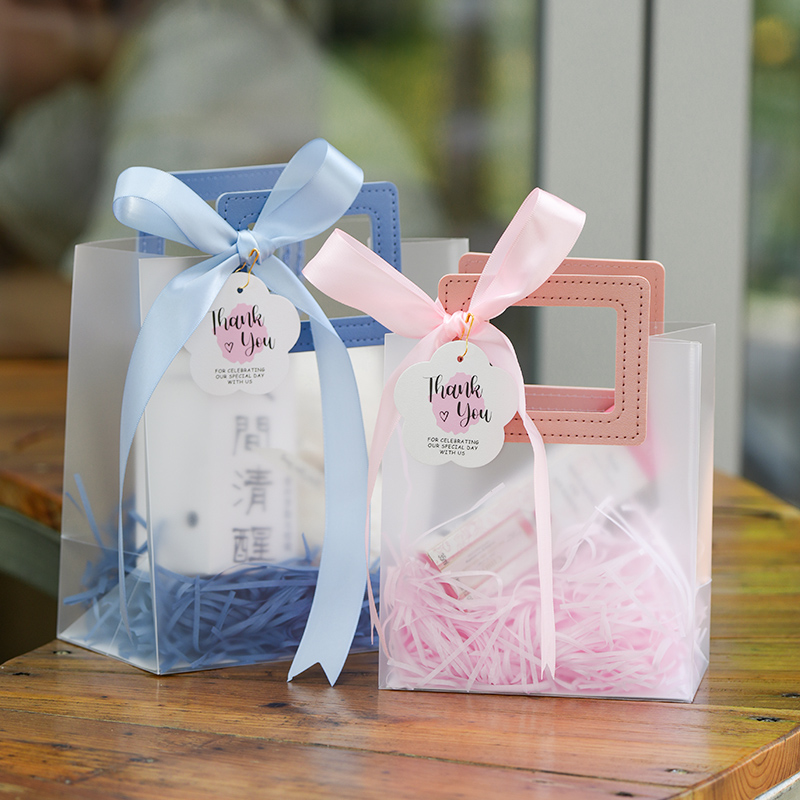 六一儿童节磨砂礼品袋手提袋喜糖伴娘伴手礼袋包装成长生日礼物盒