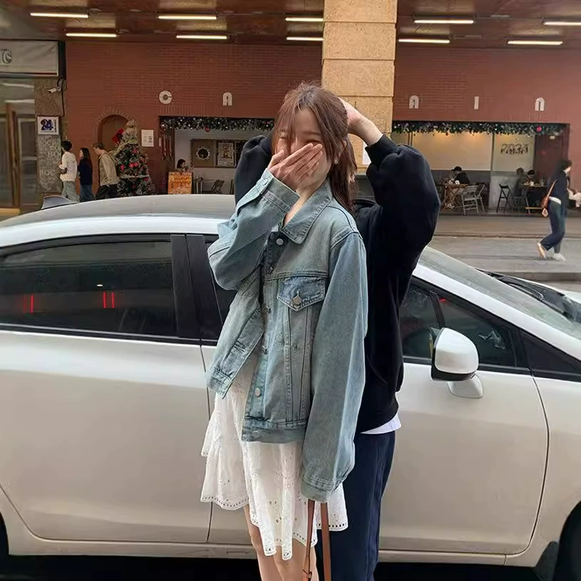 Распродажа: Светлая универсальная джинсовая куртка для женщин, новая осенняя модель, свободный крой в корейском стиле, укороченный топ с длинным рукавом
