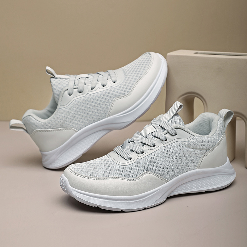 Summer breathable thin lightweight running sneakers for leisure