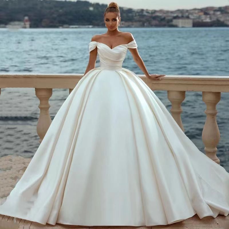 One-Shoulder Satin Main Wedding Dress 2025 New French High-Quality Texture for Small Brides to Welcome Guests When Going Out to Cover Their Arms