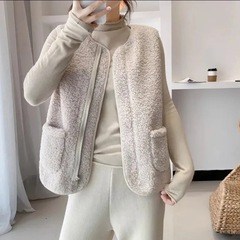 2025 春、秋、冬の新しい子羊ぬいぐるみベストアウタージャケットレトロスタイルベスト女性の毛皮ワンピースベスト厚い
