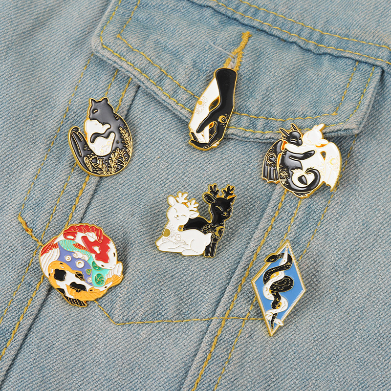 Cartoon Style Animal Alloy Stoving Varnish Brooches display picture 5