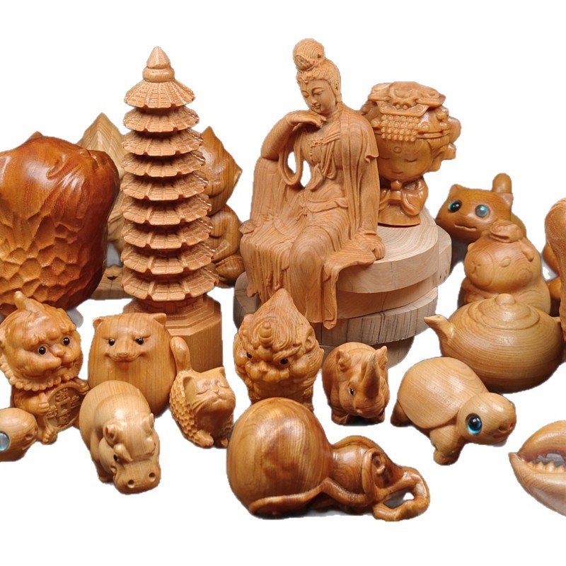 本物のシダーウッドの装飾品、手彫りの貔貅木彫り工芸品、マホガニー動物の天然作品、文具工芸品|undefined