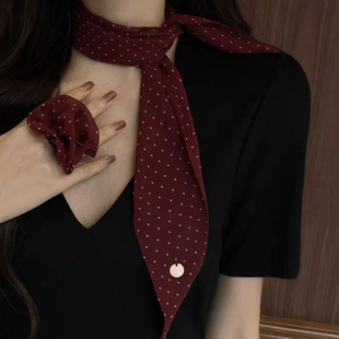 �W���߼��в��c�~�۽z��Ů�͹����ϵ���o�i�ٴ�С�z���W�t�l��