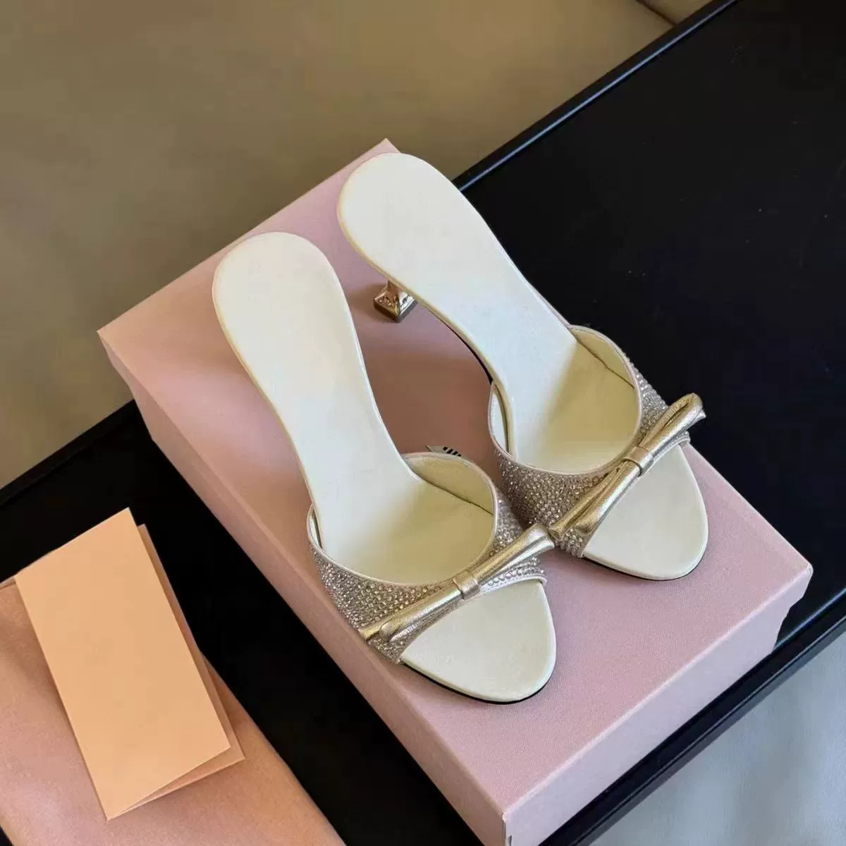 Summer black sandals with bow, bright catchy style