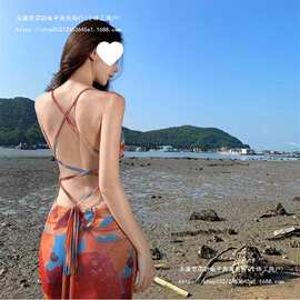 海边度假风趣味印花吊带连衣裙女夏季新款收腰显瘦性感露背长裙子