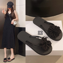 ������ɳ��ЬŮ�r��С���������e�A�_����Ь��߅�ļ���Ь�⴩�Ʒ