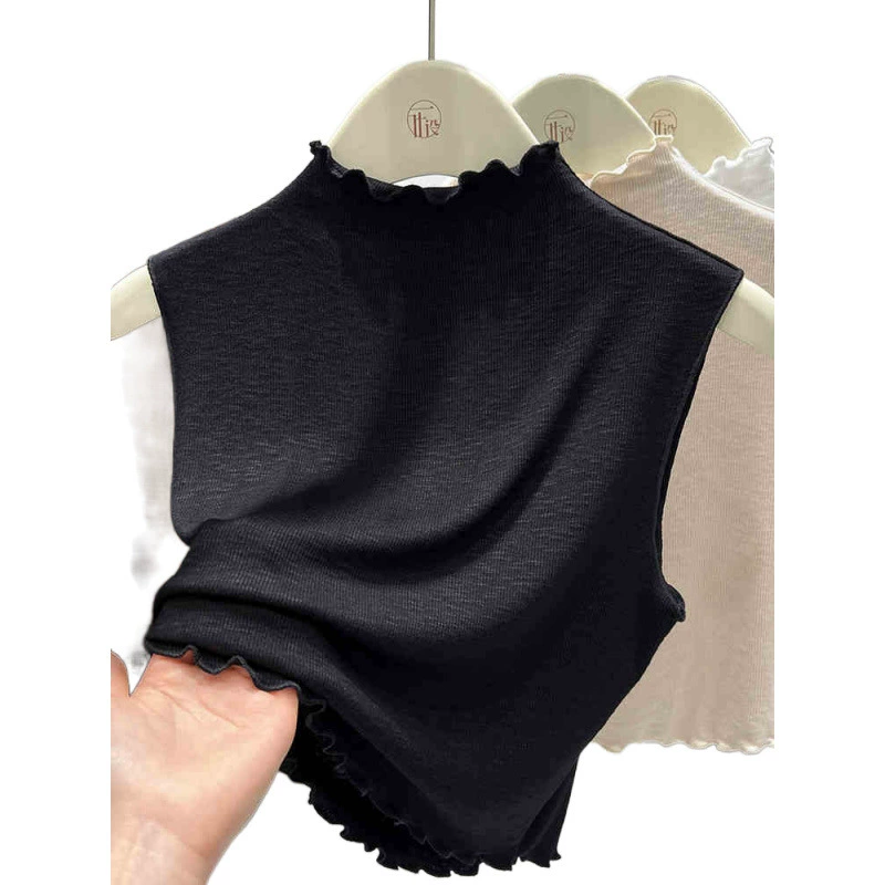 Thin tank top, knitted shirt sleevless, slim fit