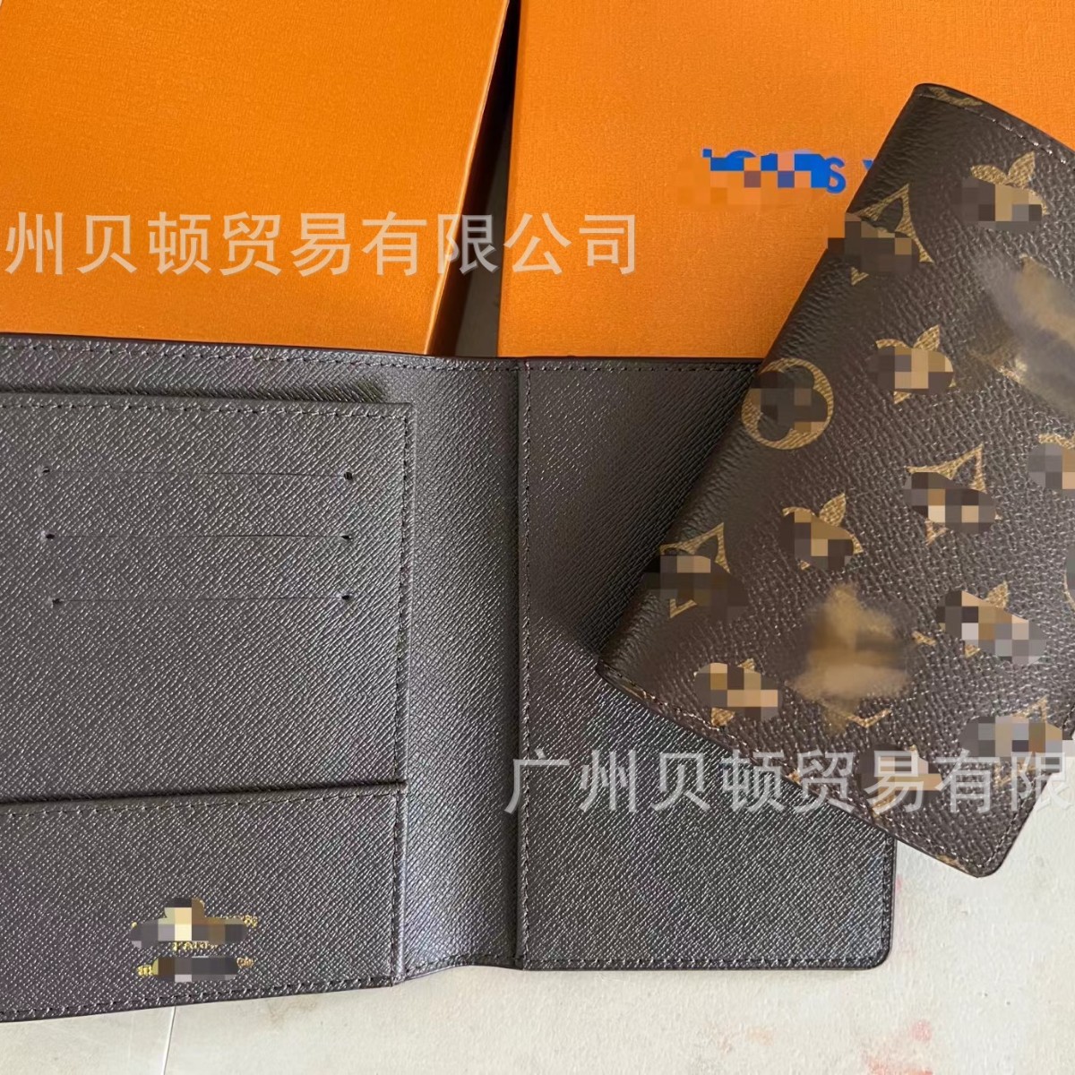 LV Monogram PVC Pasport Qabı və Kart Tutacağı