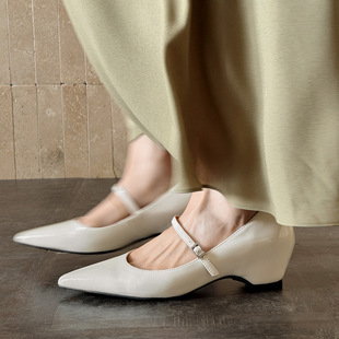 ��С�a����ţƤ�����߬�����Ь2026�¸��и����^��Ƥһ�ֿۆ�ЬŮ