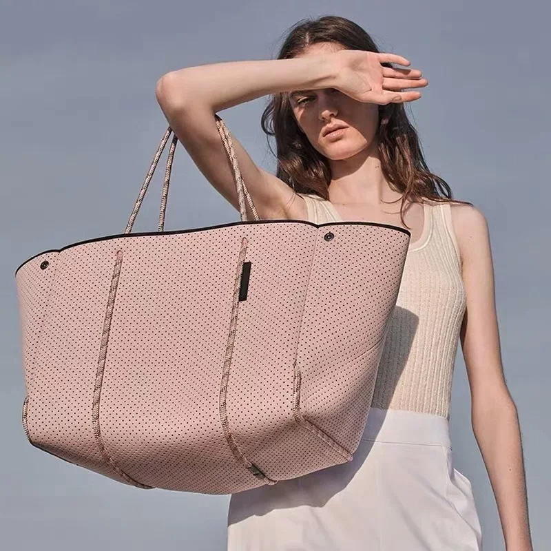 Waterproof Large Capacity Beach Bag For Women Shoulder Carry_voghion.com