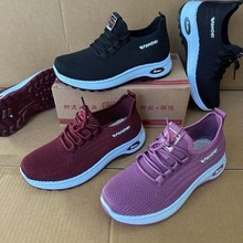 2025春秋新款飞织健步底系带女式运动单鞋休闲耐磨现货摆摊鞋批发