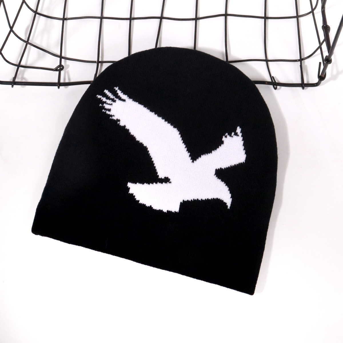 Unisex Fashion personality trend Bird jacquard knitted hat outdoor sports warm_voghion.com