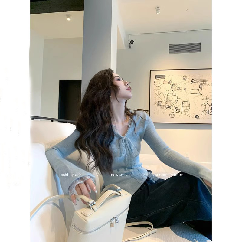 French-Style Lace-Trimmed Knit Sweater for Women, 2026 Spring New Pure Desire Style, Slim-Fit and Flattering Top, Trendy