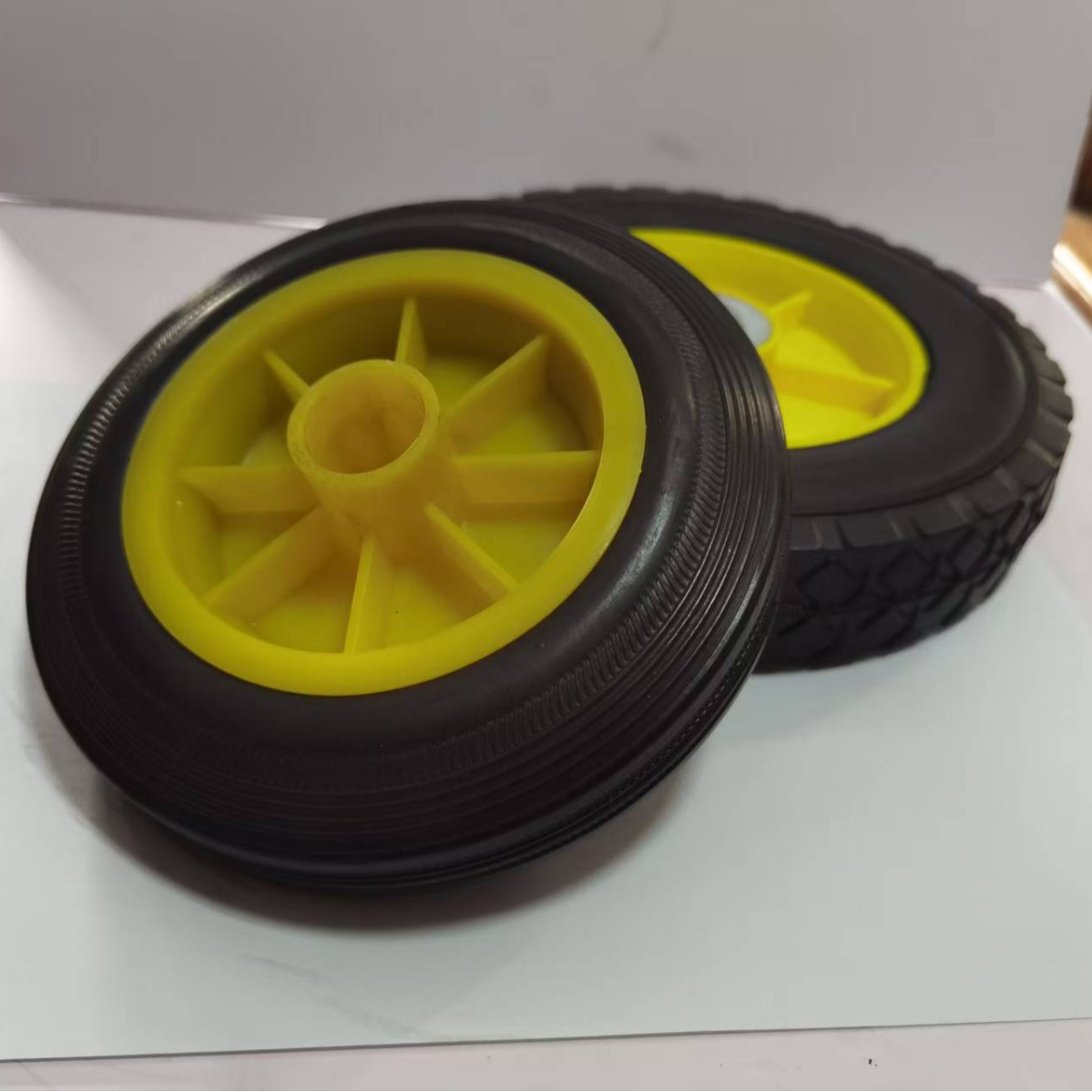 厂家直销6*1.5黄塑料轮辐直纹橡胶实心轮工业工具车轮120量大价优