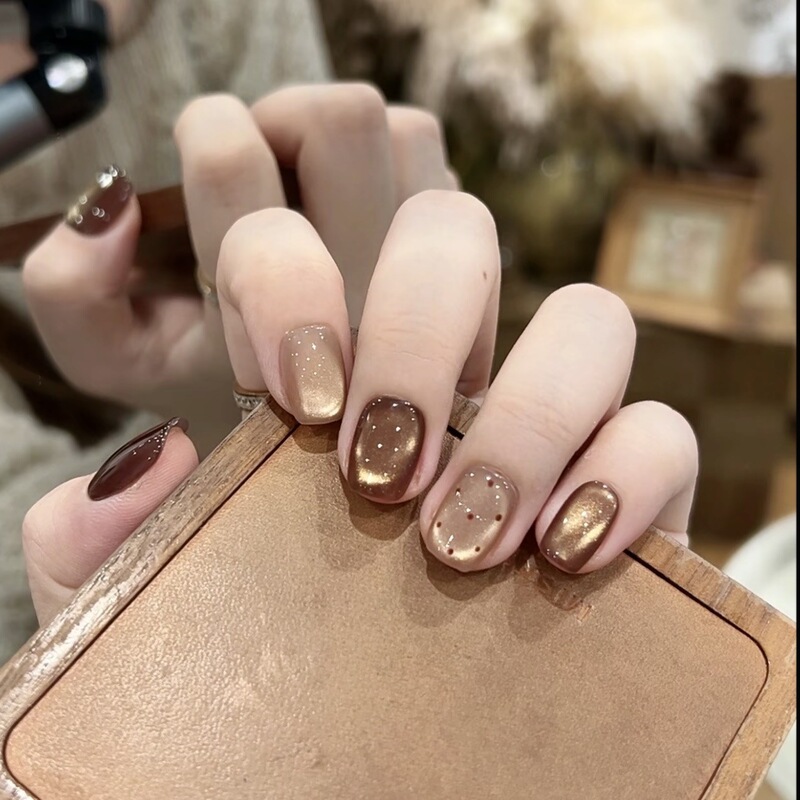 【Hazelnut Cocoa】Sparkling Glass Bead Cat Eye Handmade Wearable Nails, Autumn and Winter Whitening Short Style Manicure
