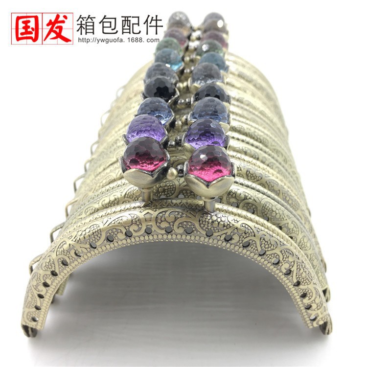 8,5 cm semicircular en relieve cabeza de loto coral oro [plano] bronce 0125 - GT