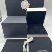 Коробка для хранения часов Коробка для хранения часов Chanel J12 Упаковочная коробка для часов в комплекте с дисками