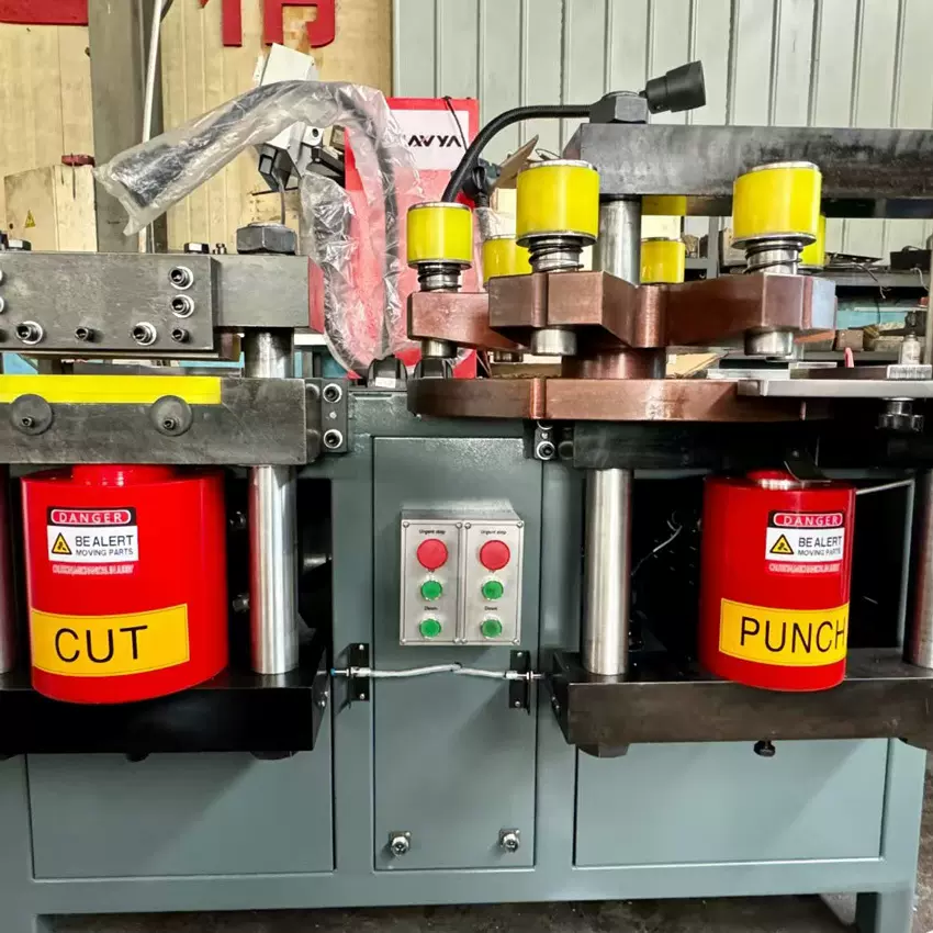 数控母线加工机厂家出口定制三工位铜排折弯机裁剪机工厂液压四柱