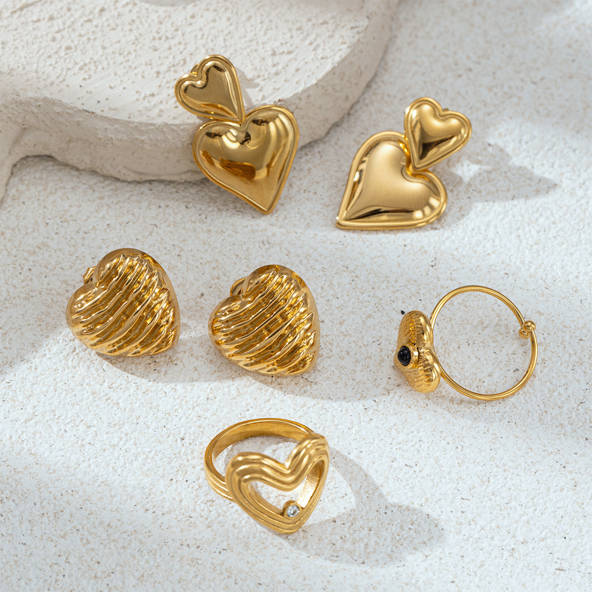 Tina Europa y América collar de acero inoxidable mujer no se desvanece diseño de oro amor conjunto de joyas ventas calientes transfronterizas