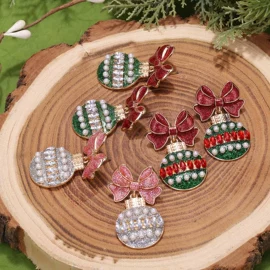 耳钉;耳坠;项链