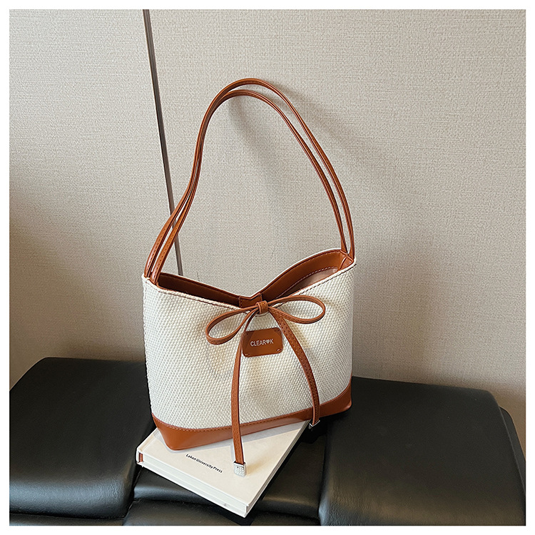 Simple and large-capacity tote bag for women 2025 new style in a two-color Korean-style casual underarm bag with a bow, fashionable and sweet undefined
