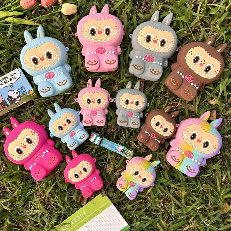 Factory Direct Sales 24 Hours Shipping Quality Labubu Silicone Coin Purse Kidsren Cartoon Outdoor Coin Purse Kidsren