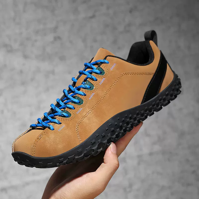 大码男鞋秋季新款皮面户外休闲登山潮鞋宽头赤足百搭情侣运动板鞋