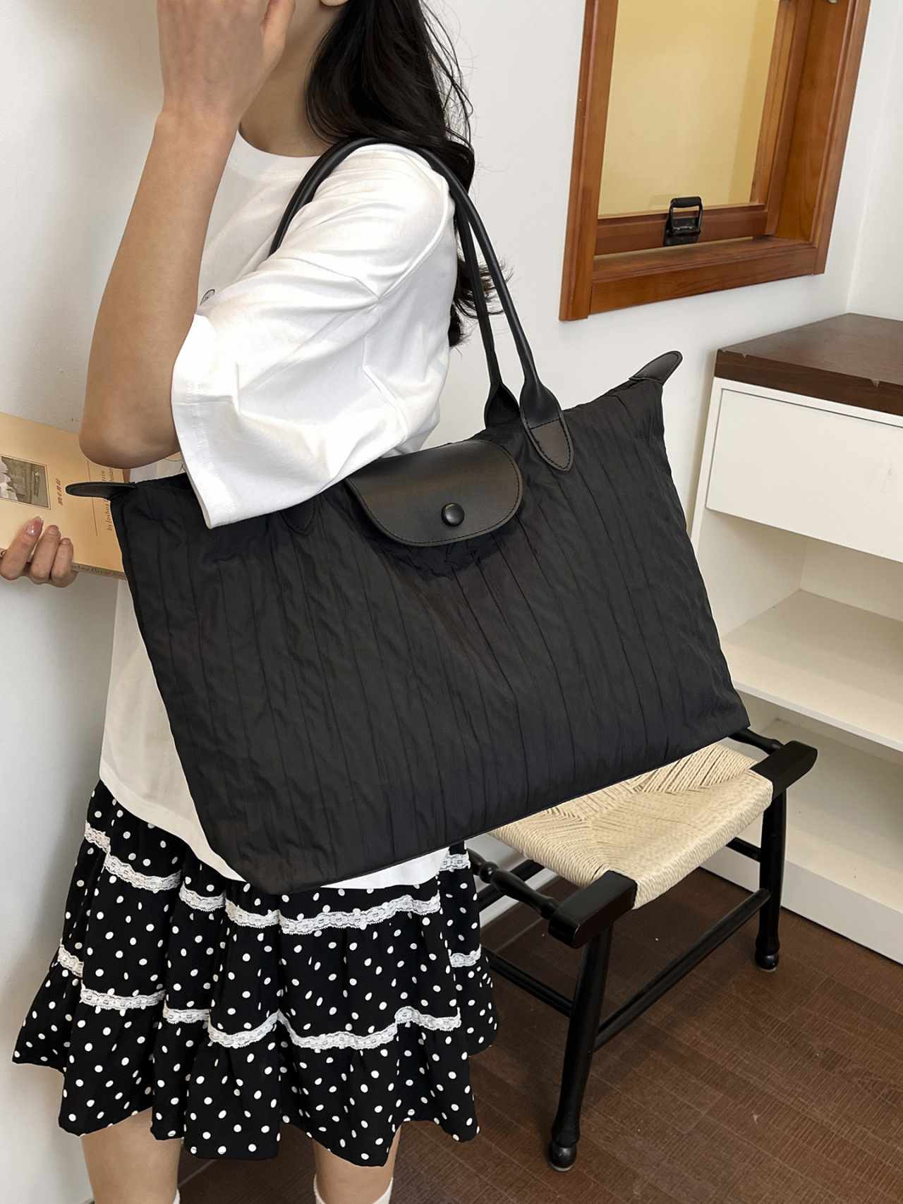 Wrinkled Nylon Handheld Travel Bag Women Large Capacity Single Shoulder Luggage Tote Lightweight Short Trip Business Trip Fitness Storage Bag