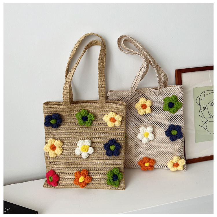 Fashion Sweet Straw Woven Flower New Shoulder Large Capacity Woven Underarm Bagpicture2
