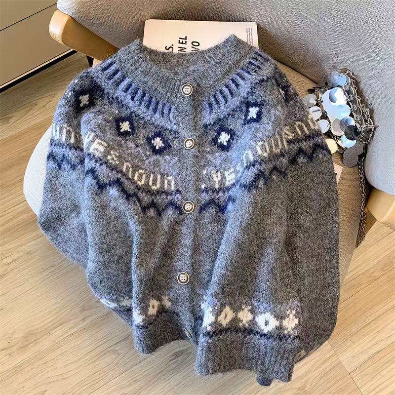 2025 otoño y invierno nuevo color retro Jacquard diseño sensación de jersey de punto suéter coreano chaqueta de aire extranjero de moda suelta