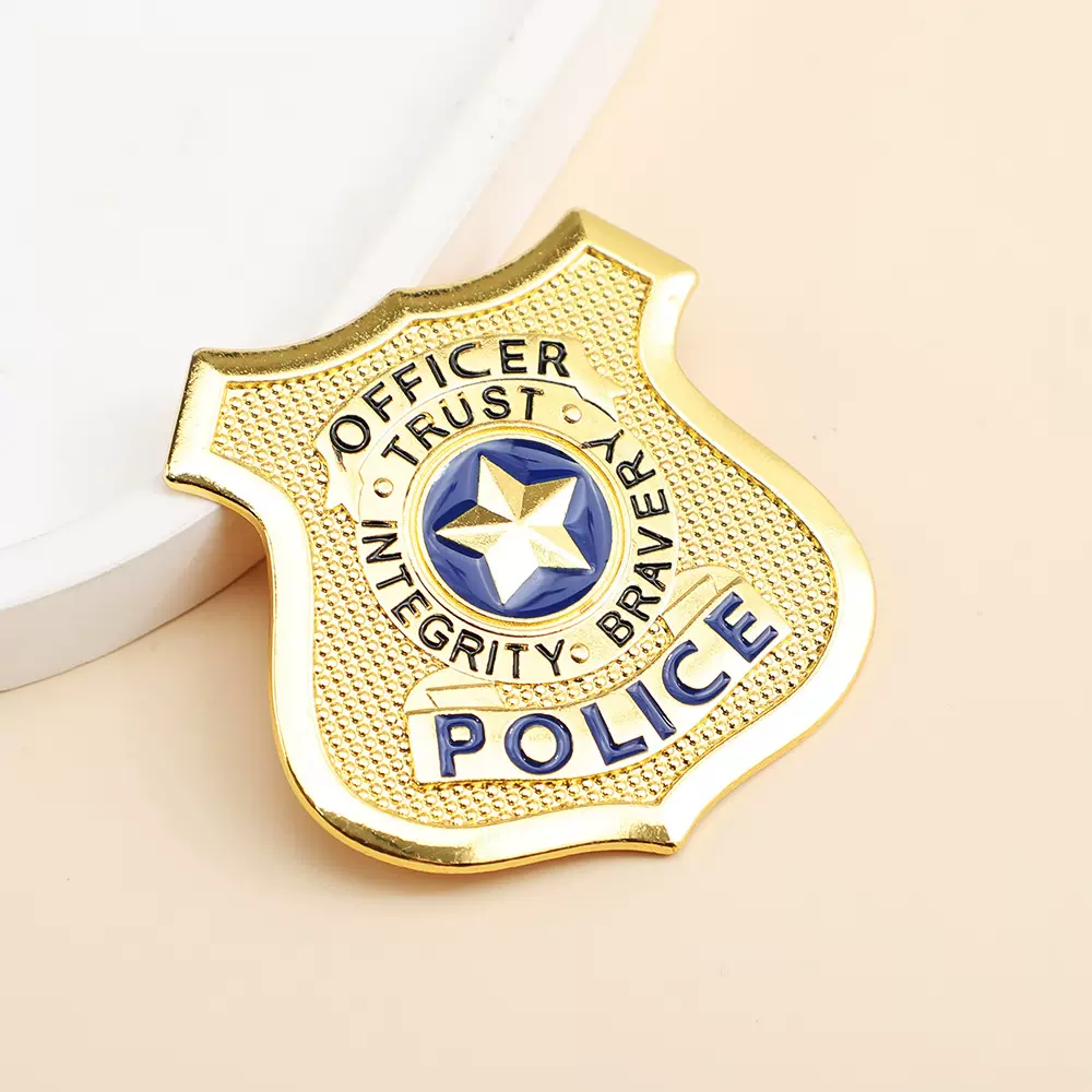 欧美影视疯狂动物城周边胸针合金兔子朱迪警车徽章服装配饰