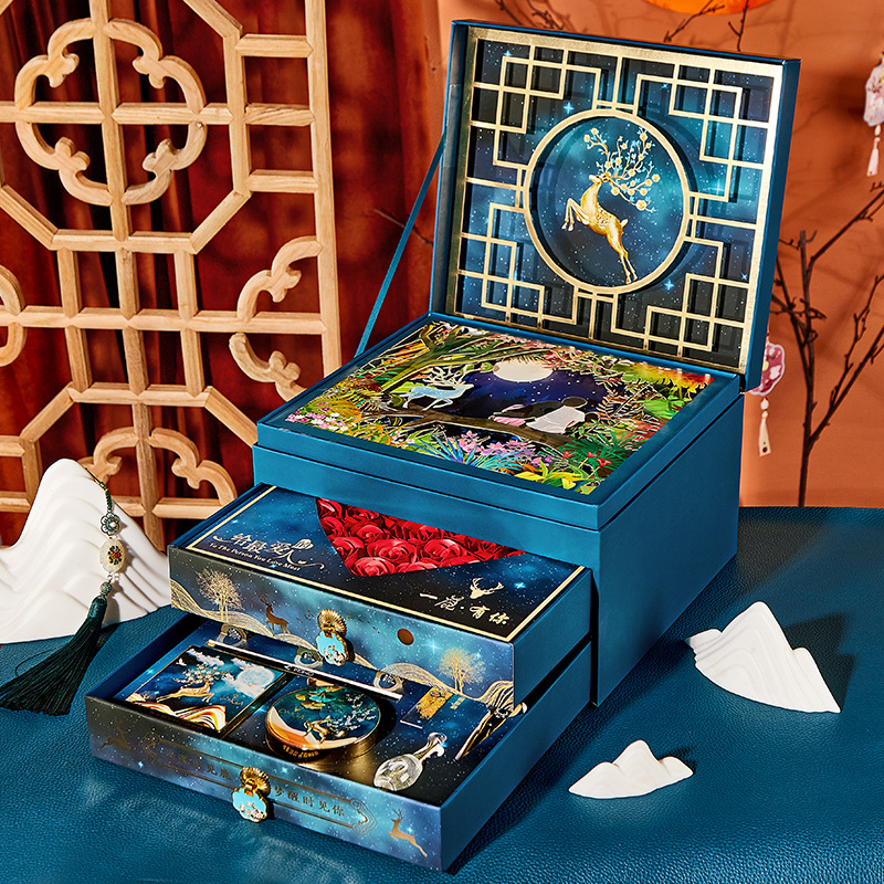 OMGA一鹿有你鎏金星钻美妆音乐礼盒套装 中国风雕花口红彩妆套盒