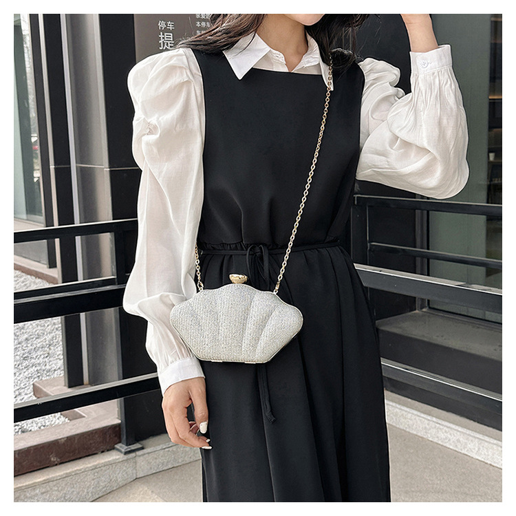 Women's Small Pu Leather Solid Color Streetwear Shell Lock Clasp Crossbody Bag Dome Bag Chain Bag display picture 5