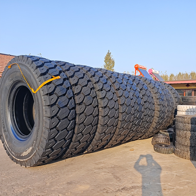 2700R49宽体车轮胎27.00R49矿山绞卡自卸车E4花纹全钢丝工程轮胎