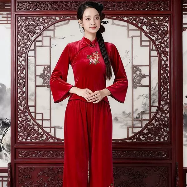 国风复古新中式刺绣盘扣秋冬韩国绒套装舞蹈表演服秧歌古典民族舞